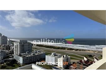 https://www.gallito.com.uy/venta-apartamento-3-dormitorios-y-servicio-en-playa-brava-inmuebles-25967983