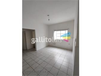 https://www.gallito.com.uy/apto-en-venta-2-dormitorios-1-baño-patio-la-blanqueada-inmuebles-25975291