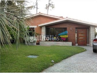 https://www.gallito.com.uy/casa-de-3-dormitorios-y-piscina-en-playa-mansa-punta-del-e-inmuebles-25975836