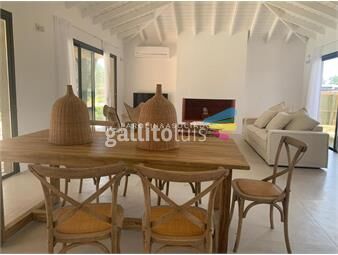 https://www.gallito.com.uy/casa-en-venta-de-4-dormitorios-en-pinar-del-faro-punta-del-inmuebles-19879338