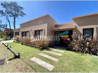 https://www.gallito.com.uy/casa-en-venta-de-2-dormitorios-en-barrio-privado-parque-pin-inmuebles-20731198