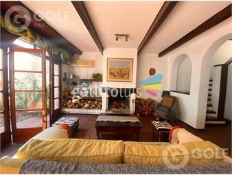 https://www.gallito.com.uy/venta-casa-de-3-dormitorios-y-servicio-en-punta-carretas-p-inmuebles-25527022