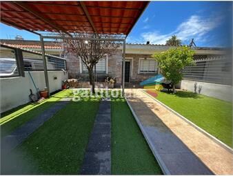 https://www.gallito.com.uy/venta-casa-2-dormitorios-garaje-y-piscina-sayago-inmuebles-25611302