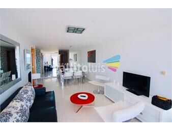 https://www.gallito.com.uy/apartamento-de-2-dormitorios-dependencia-en-season-tower-inmuebles-25669591