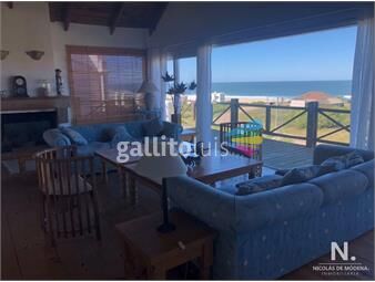 https://www.gallito.com.uy/casas-en-montoya-en-tres-plantas-con-excelente-vistas-al-ma-inmuebles-25033339