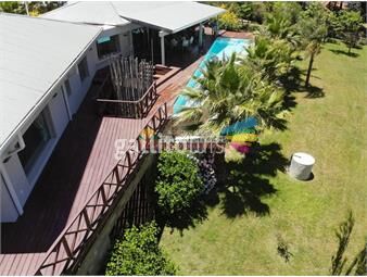 https://www.gallito.com.uy/chalet-de-lujo-en-venta-4-dormitorios-5-baã±os-piscina-g-inmuebles-22956338