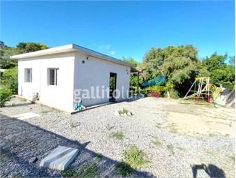 https://www.gallito.com.uy/venta-de-casa-en-balneario-los-pinos-2-inmuebles-26027013