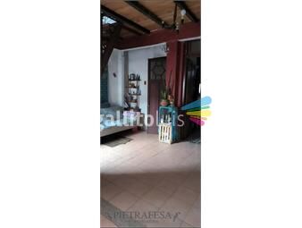 https://www.gallito.com.uy/ph-en-venta-2-dormitorios-1-baño-y-patio-acevedo-diaz-t-inmuebles-24574591