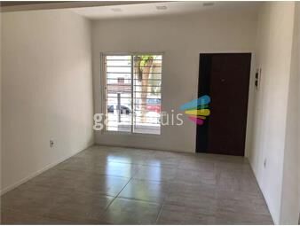 https://www.gallito.com.uy/venta-casa-3-dormitorios-la-blanqueada-surraco-y-garibaldi-inmuebles-26033296