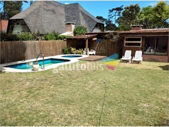 https://www.gallito.com.uy/casa-de-4-dormitorios-en-alquiler-en-playa-mansa-inmuebles-22335443