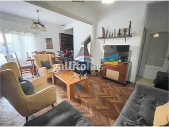 https://www.gallito.com.uy/venta-casa-de-altos-barrio-sur-3-dormitorios-inmuebles-26012661