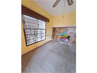 https://www.gallito.com.uy/confortable-casa-ph-1-dorm-estufa-a-leña-patio-y-fondo-inmuebles-24532536