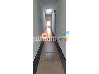 https://www.gallito.com.uy/comodo-apartamento-de-1-dormitorio-en-buceo-con-patio-y-inmuebles-26073409