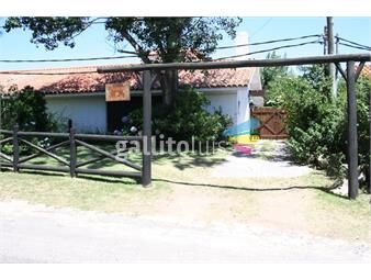 https://www.gallito.com.uy/venta-de-casa-a-pasos-de-la-playa-en-la-barra-inmuebles-25810926