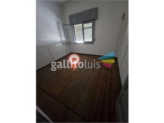 https://www.gallito.com.uy/amplia-casa-de-3-dormitorios-en-pleno-centro-con-azotea-inmuebles-26082577