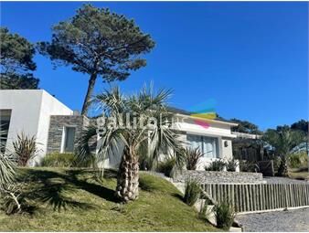 https://www.gallito.com.uy/alquiler-y-venta-extraordinaria-casa-a-estrenar-en-pinar-inmuebles-22562425