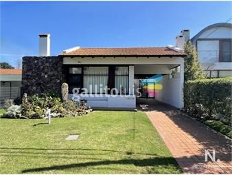 https://www.gallito.com.uy/vende-casa-con-2-dormitorios-con-parrillero-en-mansa-punta-inmuebles-26089357