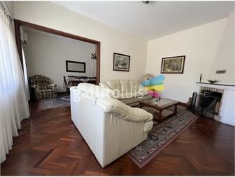 https://www.gallito.com.uy/venta-de-casa-de-3-dormitorios-y-2-gjes-en-punta-carretas-inmuebles-26016005