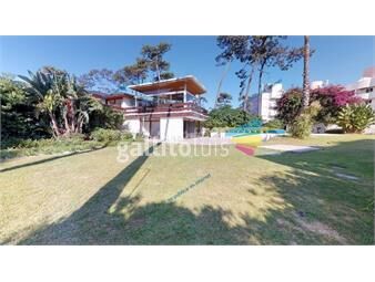 https://www.gallito.com.uy/casa-en-venta-de-5-dormitorios-en-mansa-punta-del-este-inmuebles-20731112