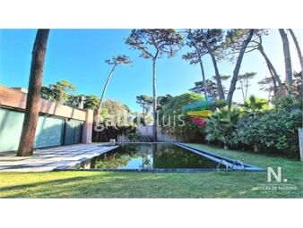 https://www.gallito.com.uy/hermosa-casa-de-4-dormitorios-en-venta-en-san-rafael-con-b-inmuebles-24091123