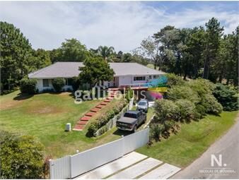 https://www.gallito.com.uy/casa-sobre-el-green-del-hoyo-7-del-cantegril-country-club-inmuebles-24987566