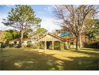 https://www.gallito.com.uy/casa-de-gran-tamaã±o-ubicada-en-zona-del-golf-inmuebles-21946012