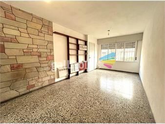 https://www.gallito.com.uy/vendo-apartamento-4-dormitorios-2-baños-en-malvin-inmuebles-26114616