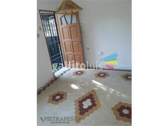 https://www.gallito.com.uy/apto-tipo-casa-en-venta-con-renta-1-dormitorio-1-baño-y-inmuebles-24049772