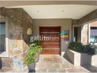 https://www.gallito.com.uy/venta-casa-barrio-privado-4-dorm-gran-construccion-inmuebles-24269103