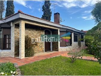 https://www.gallito.com.uy/casa-en-venta-de-3-dormitorios-c-cochera-en-solymar-inmuebles-26018835