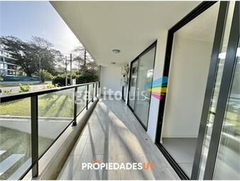 https://www.gallito.com.uy/apartamento-en-venta-de-2-dormitorios-con-parrilero-propio-inmuebles-26063157