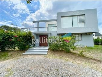 https://www.gallito.com.uy/venta-casa-4-dormitorios-piscina-playa-brava-punta-del-inmuebles-23242630