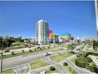 https://www.gallito.com.uy/venta-de-apartamento-de-2-dormitrios-en-mansa-a-pasos-de-en-inmuebles-26156733