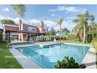 https://www.gallito.com.uy/casa-en-playa-mansa-moderna-inmuebles-25368355