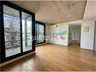 https://www.gallito.com.uy/alquiler-apartamento-1-dormitorio-penthouse-en-el-centro-inmuebles-25573428