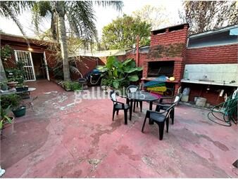 https://www.gallito.com.uy/lamas-y-buxareo-277-m2-gran-patio-con-parrillero-garaje-inmuebles-26029744