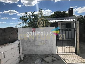 https://www.gallito.com.uy/tres-casas-con-renta-6-del-shopping-canelones-las-piedras-inmuebles-25649666