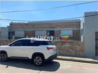 https://www.gallito.com.uy/venta-casa-tres-cruces-2-dormitorios-culta-y-martin-c-mart-inmuebles-26204369