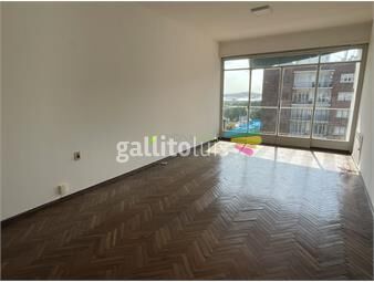 https://www.gallito.com.uy/lamaro-venezuela-esquina-libertador-inmuebles-26204324