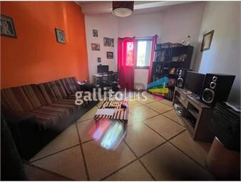 https://www.gallito.com.uy/casadealtosalfrentelacomercial105m22dormparritechadp-inmuebles-25023324