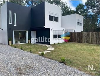 https://www.gallito.com.uy/casa-de-3-dormitorios-en-parque-burnett-maldonado-inmuebles-25035892