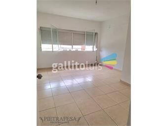 https://www.gallito.com.uy/casa-y-local-en-venta-3-dormitorios-gaje-mercado-modelo-inmuebles-26156408