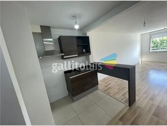 https://www.gallito.com.uy/excelente-ubicacion-monoambiente-con-vista-inmuebles-26301509