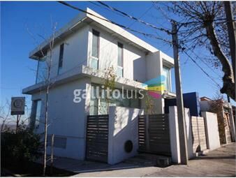 https://www.gallito.com.uy/casa-de-3-dormitorios-en-venta-y-alquiler-sobre-rambla-inmuebles-26307228