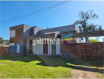 https://www.gallito.com.uy/moderna-casa-en-barrio-marly-3-dormitorios-inmuebles-26346826