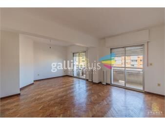 https://www.gallito.com.uy/venta-apartamento-4-dormitorios-2-baños-y-servicio-en-cent-inmuebles-26352421