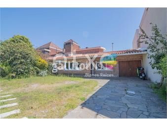 https://www.gallito.com.uy/casa-en-venta-a-dos-cuadras-de-arocena-inmuebles-26352697