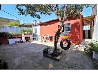 https://www.gallito.com.uy/venta-casa-ph-la-teja-3-dormitorios-y-1-baño-inmuebles-26062853