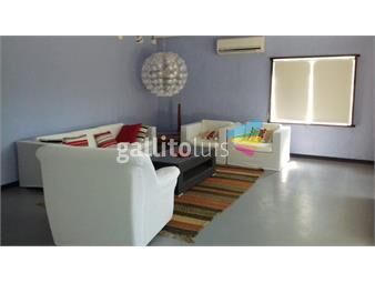 https://www.gallito.com.uy/casa-en-venta-de-2-dormitorios-c-cochera-en-el-tesoro-inmuebles-26363762