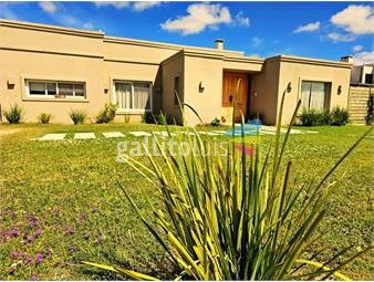 https://www.gallito.com.uy/alquiler-casa-en-colinas-de-carrasco-4-dormitorios-inmuebles-26410492